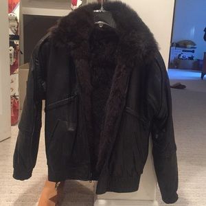 Vintage Andrew Marc leather bomber w/removable fur